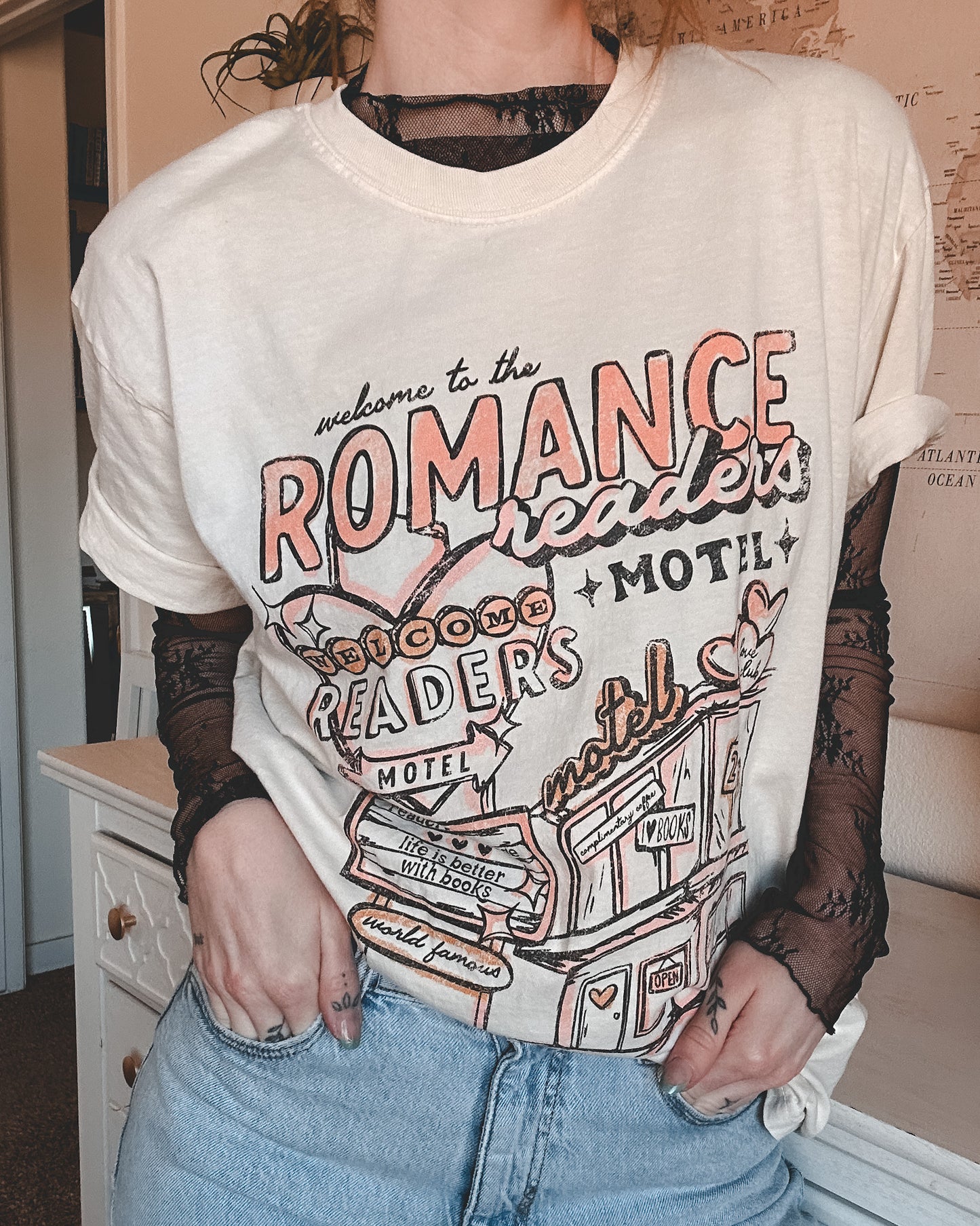Romance Readers Motel Tee - Cream