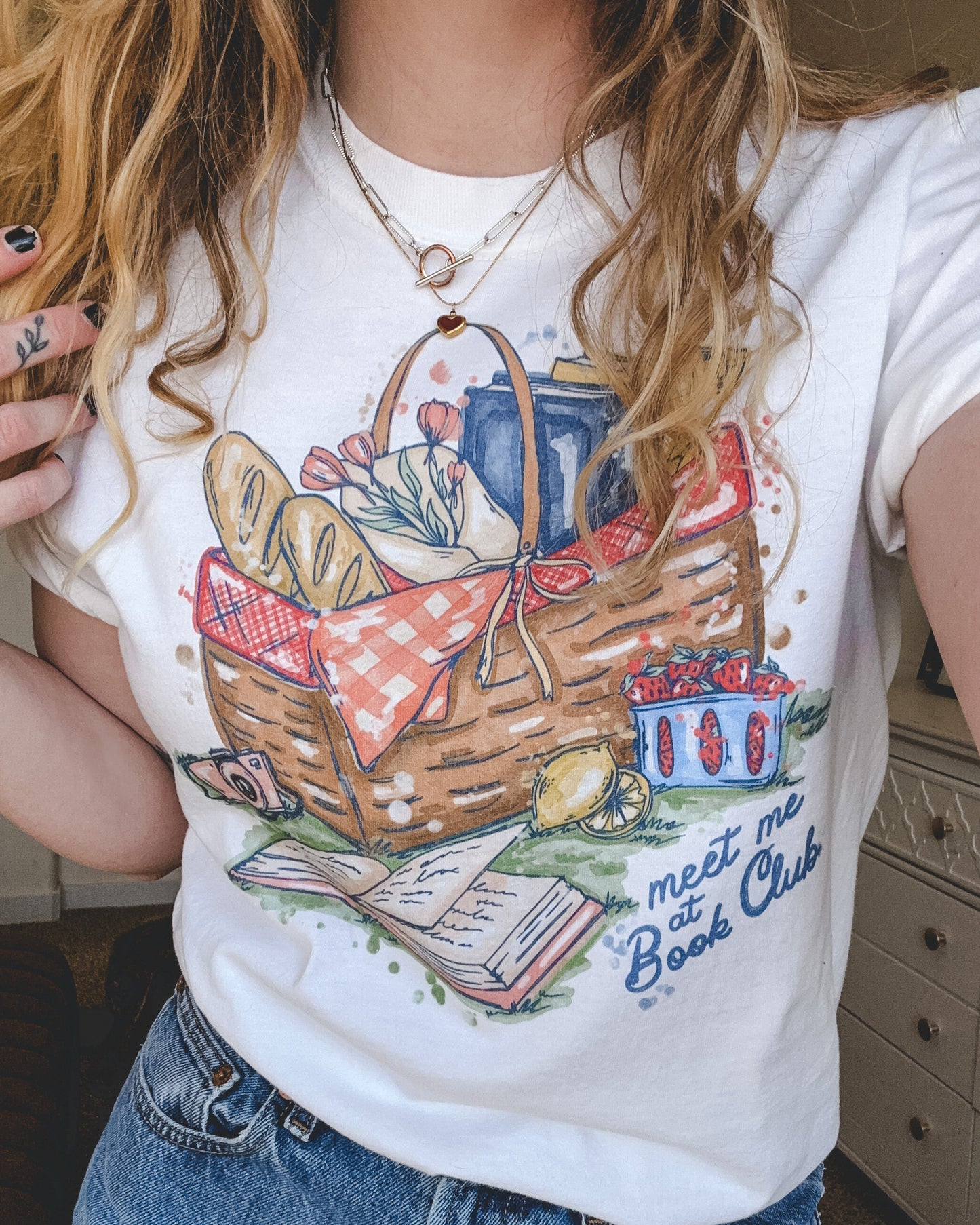 Meet Me At Bookclub Picnic Tee - White