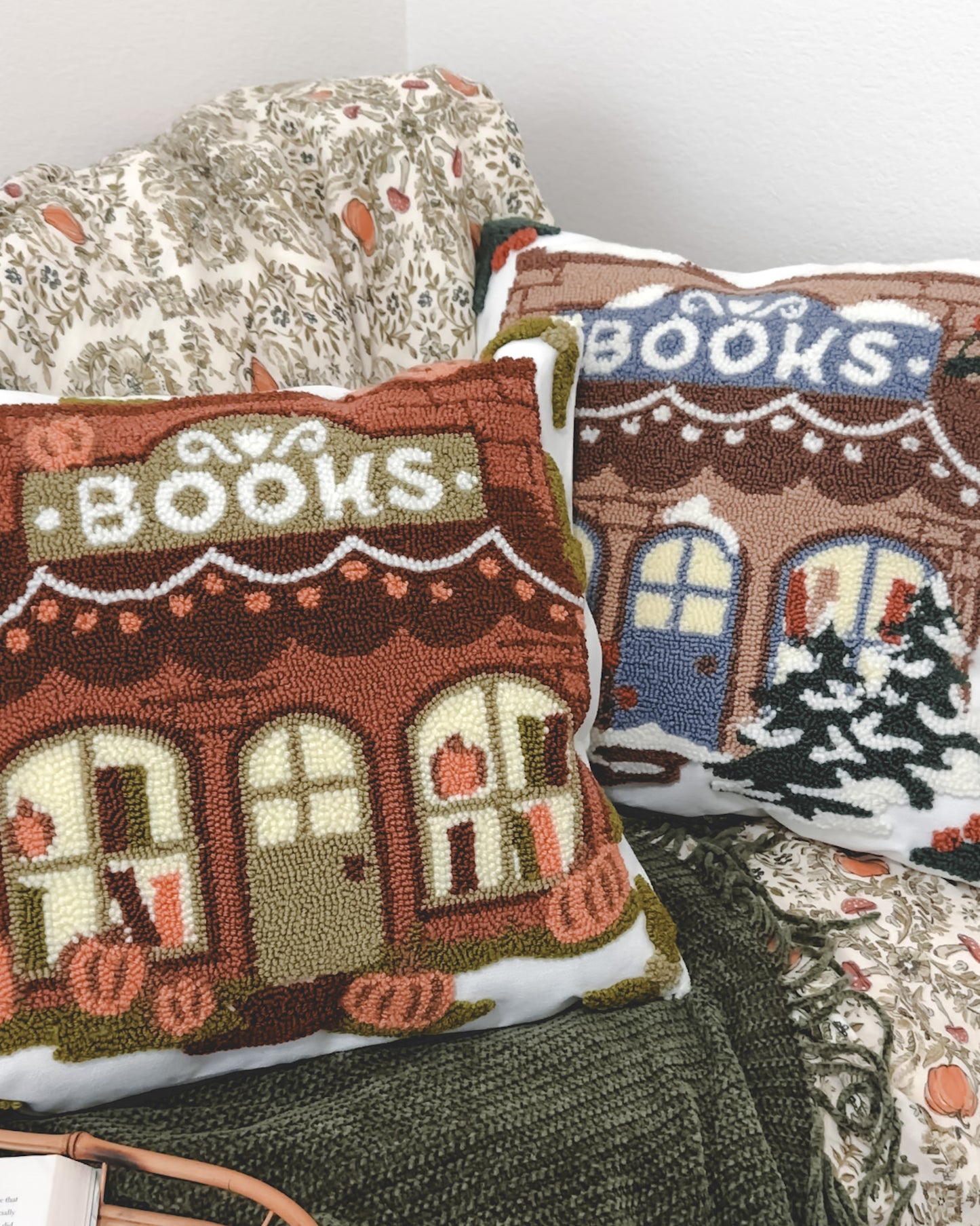 Seasonal Bookstore Pillow Cover *Fall/Winter Double-Sided*