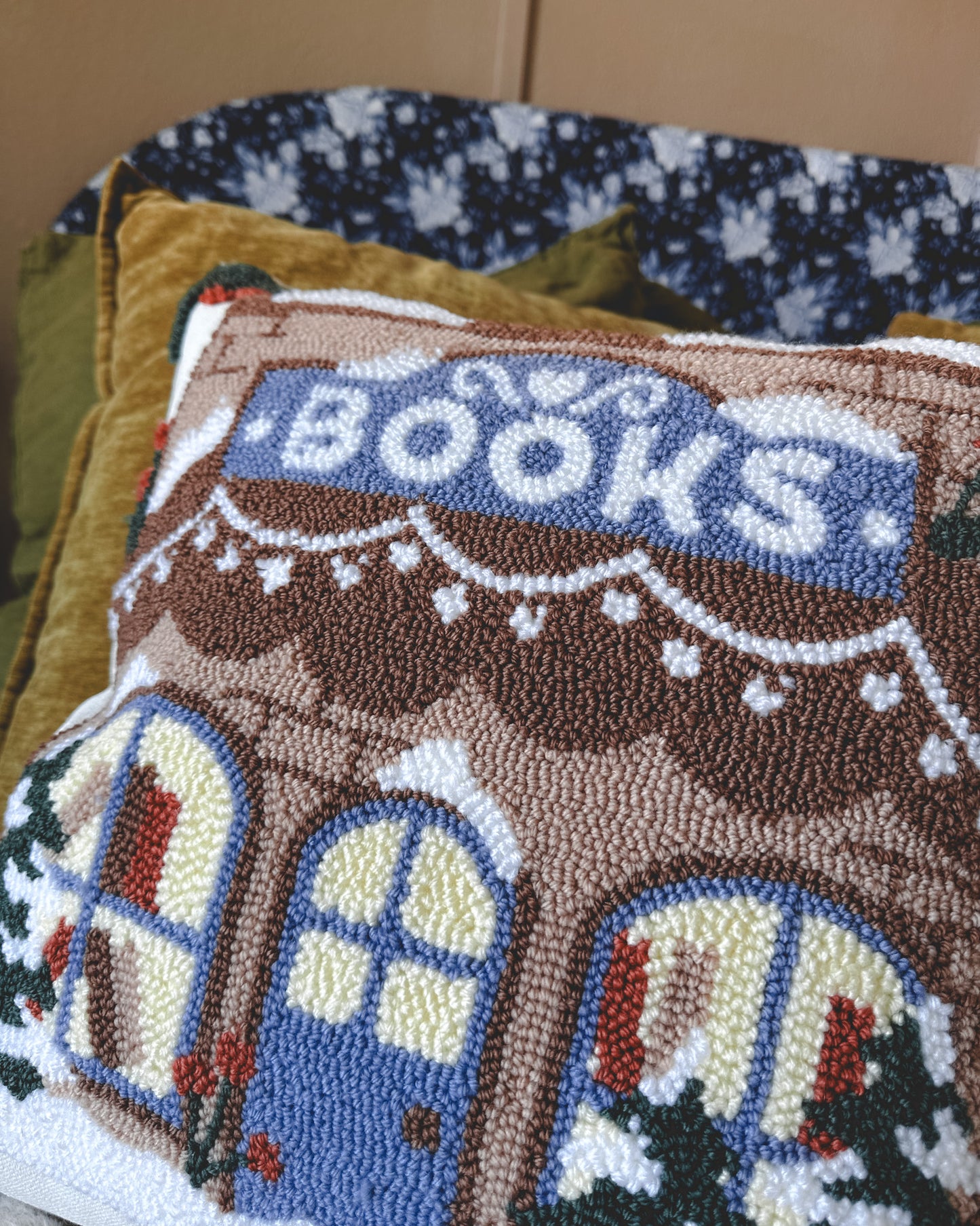 Seasonal Bookstore Pillow Cover *Fall/Winter Double-Sided*