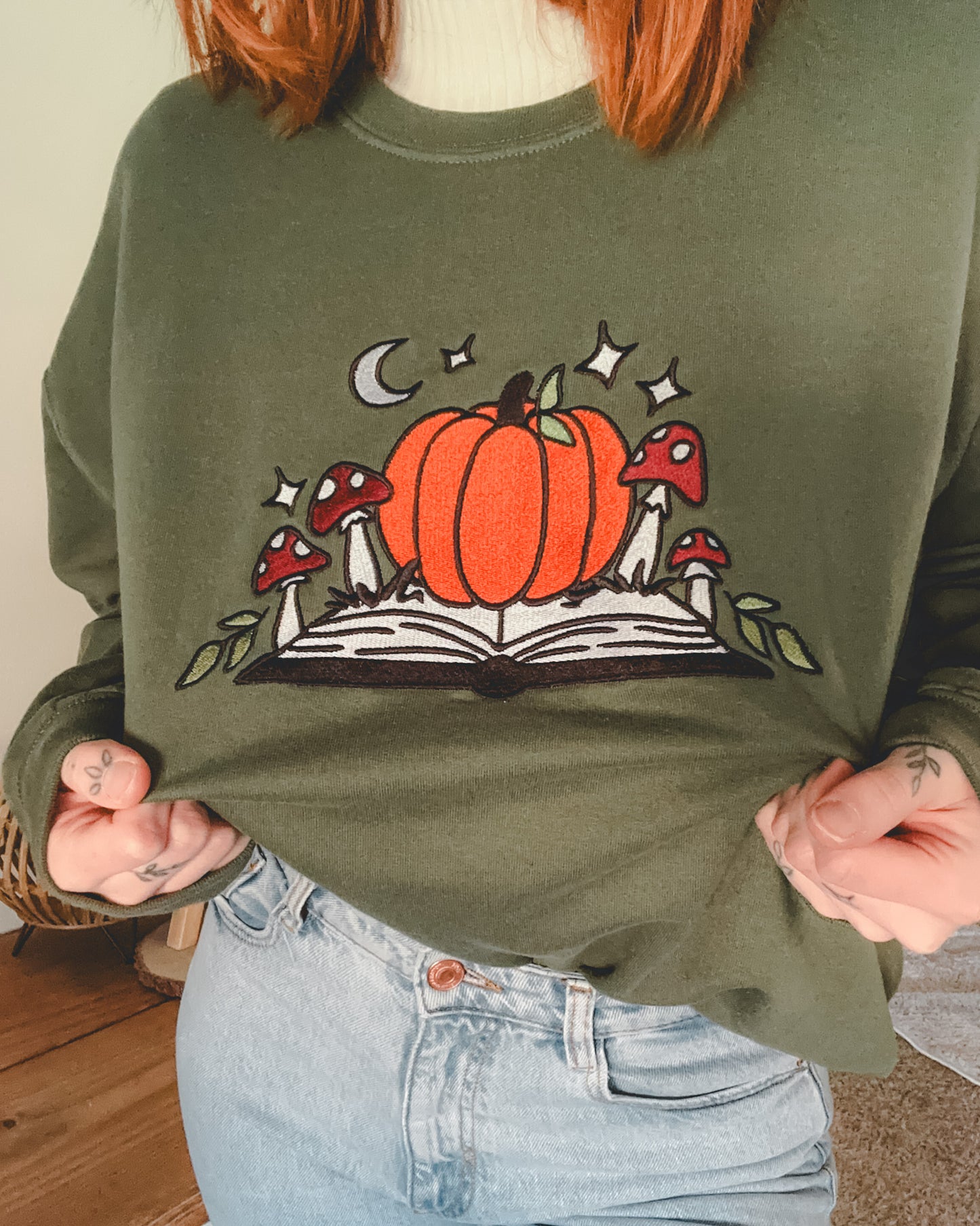 Pumpkin Embroidered Crewneck Sweatshirt - Green (GILDAN BRAND)